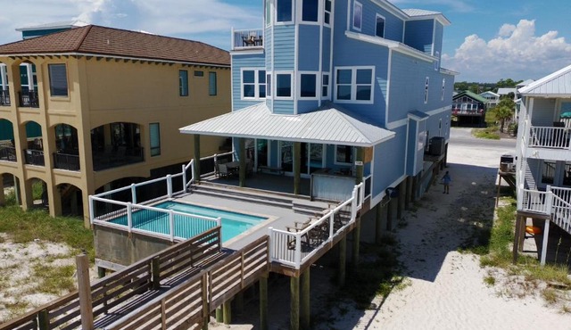 Solo Vista by GSVR - Spacious 11BR Beachfront Retreat with Private Pool & Ideal for Large Groups