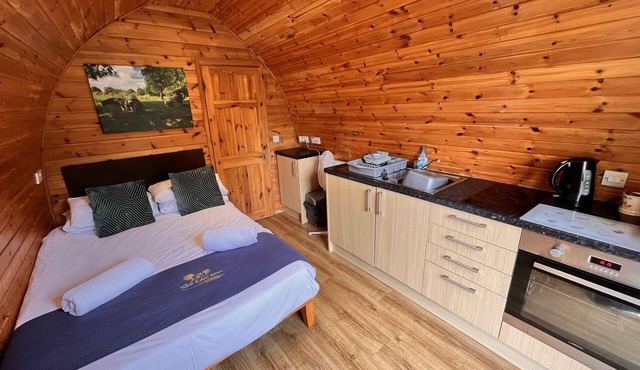 Somerset glamping pod with access to adventure activities.