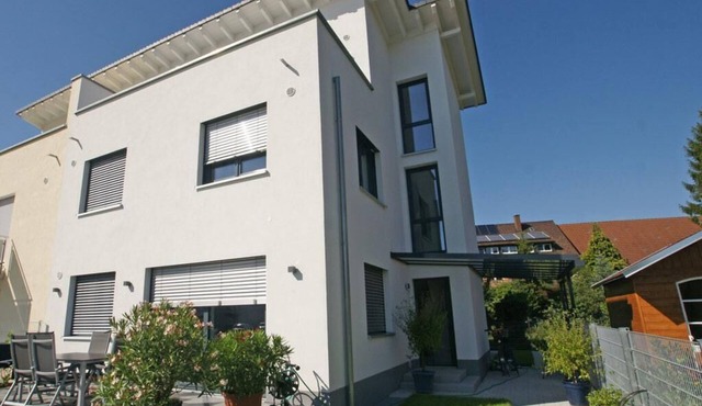 Something special: Modern, bright 2-room apartment with large roof terrace