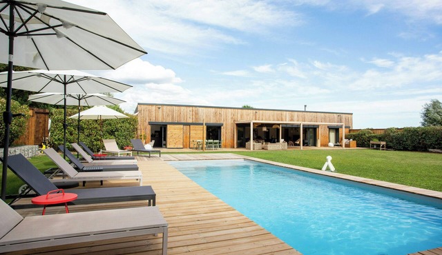 Somptuous villa with pool in the Alpilles