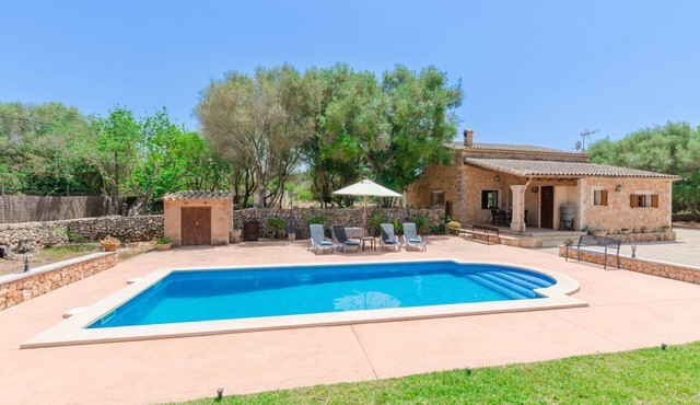 SON GARBI - Traditional villa with private pool in inland Mallorca. Free WiFi