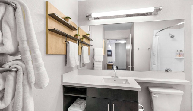 Sonesta Simply Suites Austin South