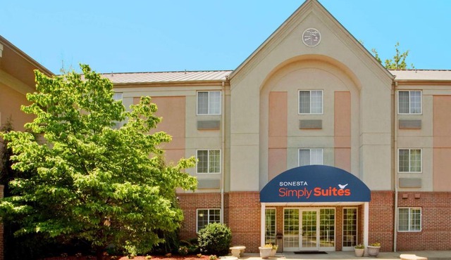 Sonesta Simply Suites Hampton