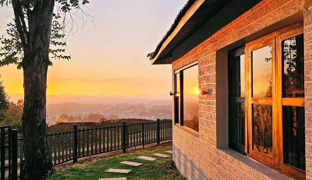 Songs of the Nilgiris: Cozy 3B Retreat, Breathtaking Views & Peaceful Vibes
