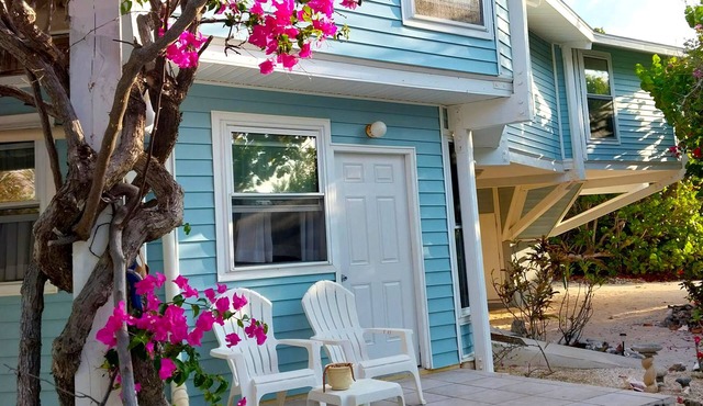 Sonscape's Cozy 1-Bdr 1-Bath Private Guest Suite Opens Right Onto the Beach!