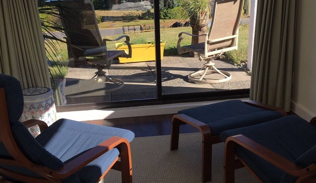 Sooke Ocean View Suite - quiet, walkable, perfect for couples, close to trails