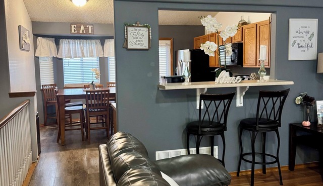 Soothing 4-bedroom house with AC in charming Fountain
