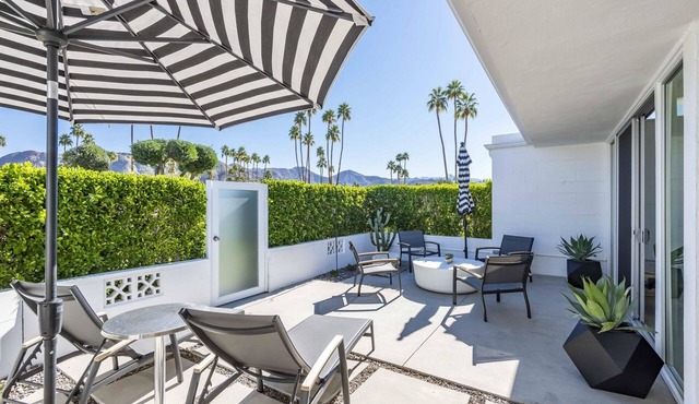 Sophisticated Canyon Estates Condominium- 30 Day Minimum