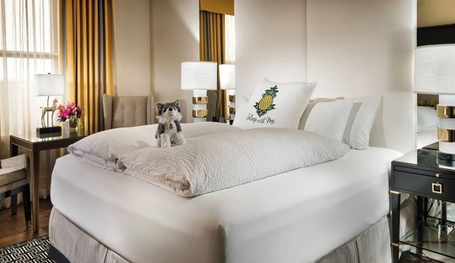 Sophisticated San Francisco Room Steps Away from Union Square
