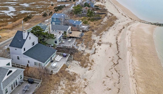 Soundview Beach House | Soundfront, Private Beach, Kayaks