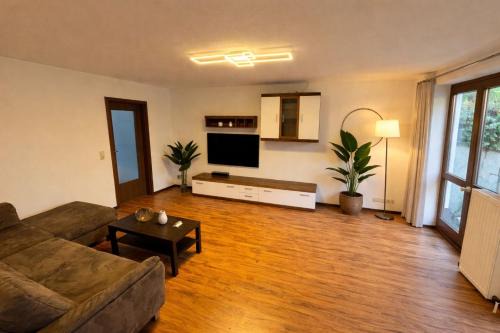 Souterrain Apartment mit Top Anbindung UrbanStay Schwerin - UNESCO Weltkulturerbe