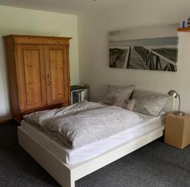 Souterrain Appartment, eigene Dusche u WC