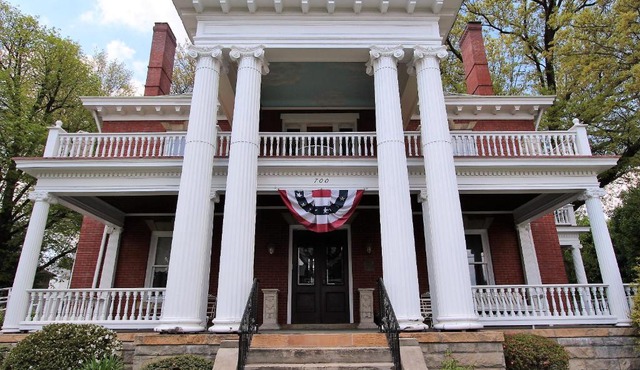 South Broadway Manor B&B - Near Fallingwater, Ohiopyle State Park, Hiking & Biking trails GAP