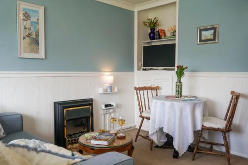 South Devon - River Dart Views - Free Parking - Pet Friendly