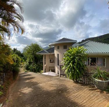 SOUTH HILL VILLA