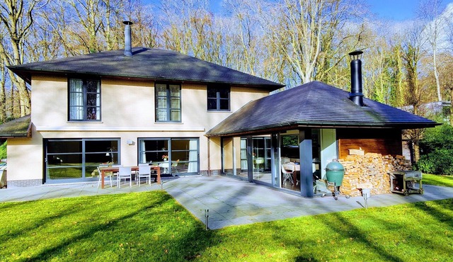 South orientated contemporary villa
