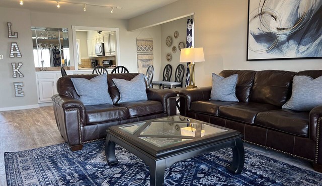 South Shore 2 Bdrm/Mini-golf, Pickleball, Tennis, Hot tub, Gameroom & More!