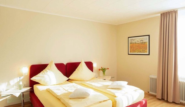 South side without balcony with panoramic view, max. 1 nights - Waldhotel Sonnenberg