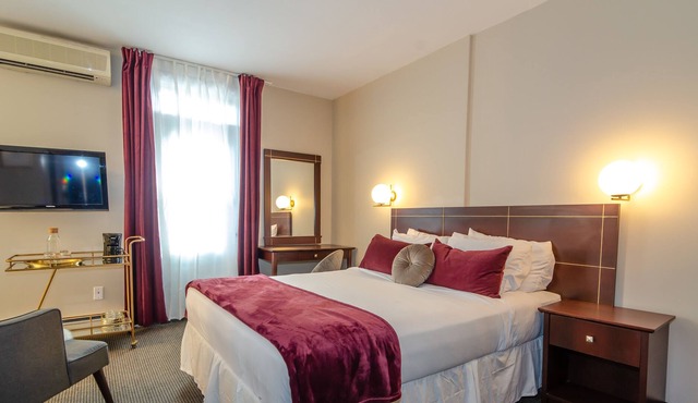 Spa for Couple in Romantic Room at Hotel Boutique