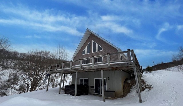 Spa Play & Stay @ Slopeview 10+