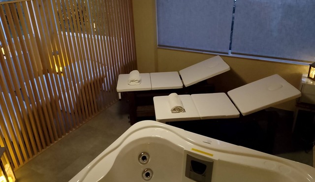 Spa Suite Villa dell'Eden C unit 2 with 5 beds, Cir 19082044C217077
