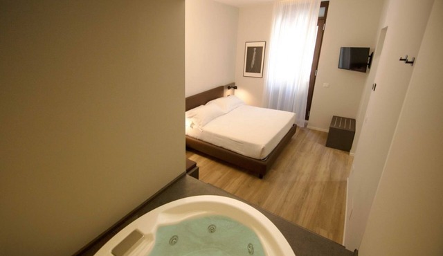 SPA Suite with jacuzzi and kitchen | Palazzo Bellocchi - Brindisi City Center