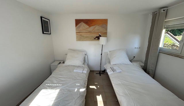 Space for 4