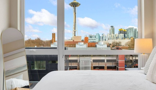 Space Needle Views | Vivid Suite