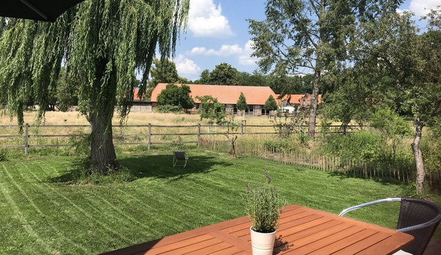 Space, peace, serenity - relaxation with a view of the historic estate