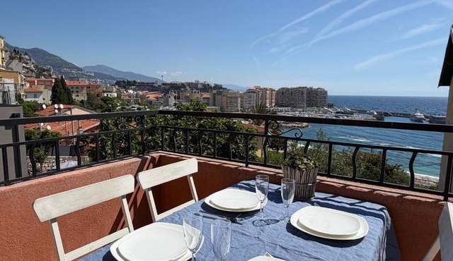 Spacieux triplex avec vue mer, proche de Monaco, 54 m2