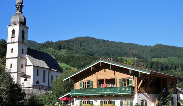 Spacious holiday loft in the middle of the mountaineering village of Ramsau! Central and quiet!