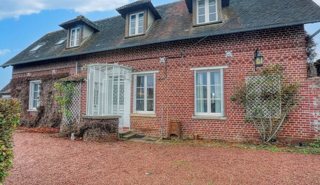 Spacious house for 8 people with garden