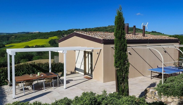 Spacious Countryside Retreat