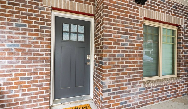 Spacious 1 bed and bath basement close to malls, restaurants and UFV