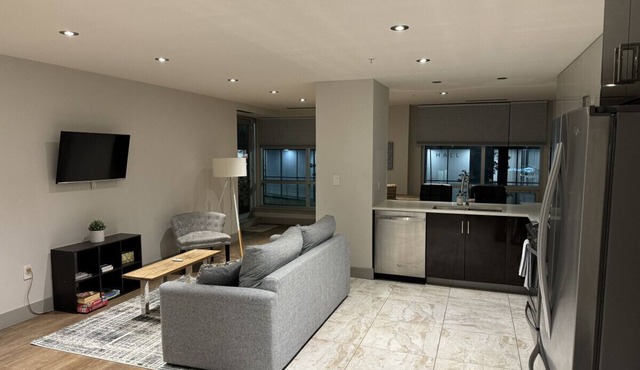Spacious 1 Bed, Balcony & Parking Downtown Halifax