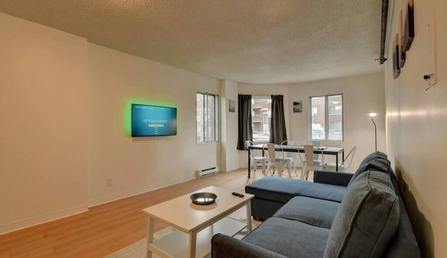 Spacious 1 bedroom in Laval, wifi,parking all incl
