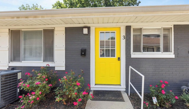 Spacious 1-Bedroom Apartment in the Heart of Indy