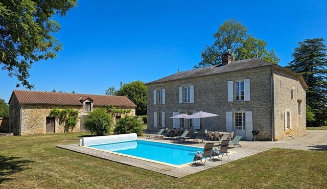 Spacious 19th-century house with private pool, AC, park, and modern amenities in Dordogne countryside