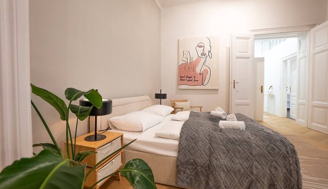 Spacious 110м2 flat in the city center
