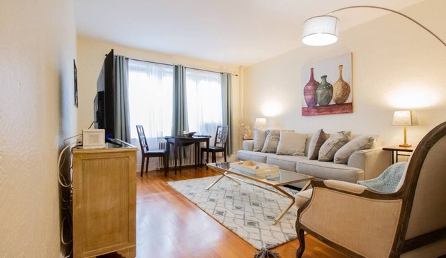 Spacious 1Bed, Boston Coll, Elevator, Roof Deck