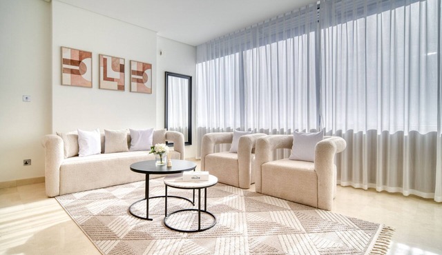 Spacious 1BR Apartment in Sky Gardens, DIFC by Deluxe Holiday Homes