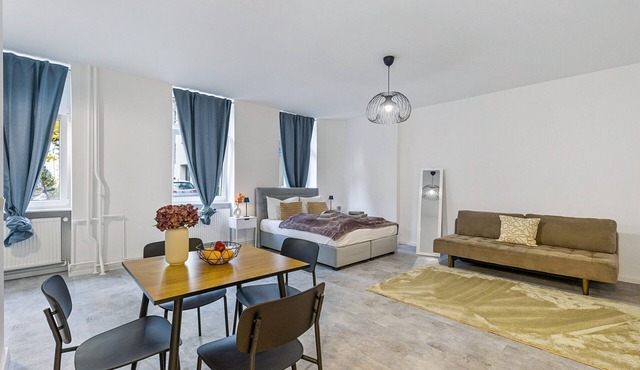 Spacious 1BR Flat | Near Kurfürstendamm (1)