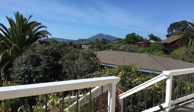Spacious 2+ Bdrm, 2 Ba Home With Stunning View, 4 wk min, mostly spring and fall