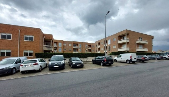 Spacious 2-bedroom apartment near the sea in enjoyable Vila Nova De Gaia