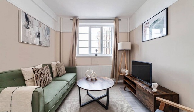 Spacious 2 Bed Flat in Crystal Palace