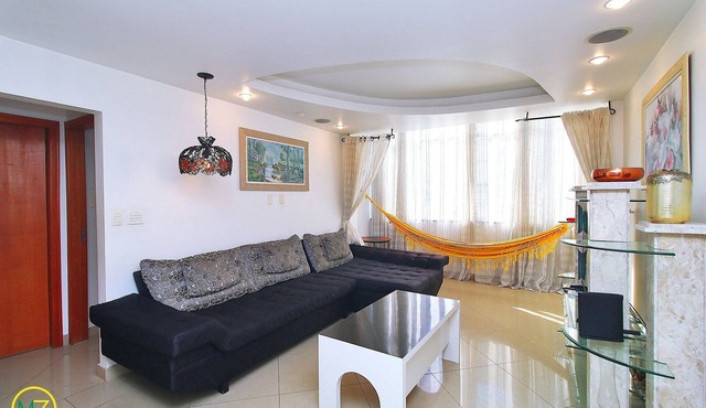 Spacious 2 bedrooms on Leme beach for 7 people