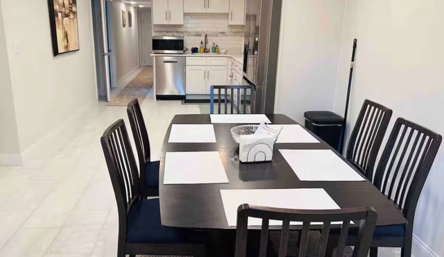 Spacious 2-bedroom apartment with AC in Barnstable
