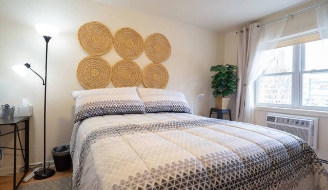 Spacious 2‑Bedroom Bronx Retreat — Minutes to Manhattan!