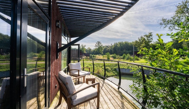 Spacious 2-Bedroom Cottage