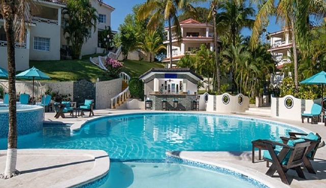 Spacious 2 Bedroom Penthouse in 5 Star Resort